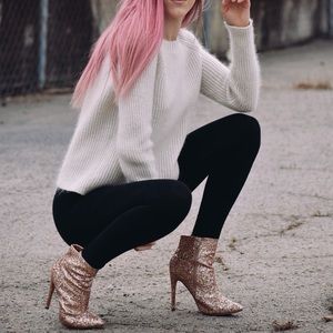 Women’s sequins heals!